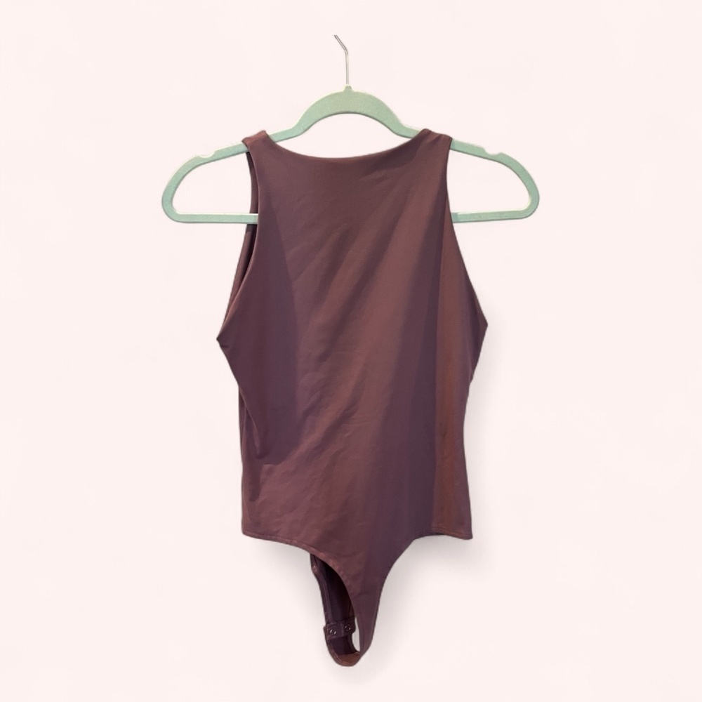 Reoria Purple High Neck Sleeveless Bodysuit Size M Stretchy Fitted Snap Closure - Picture 3 of 5